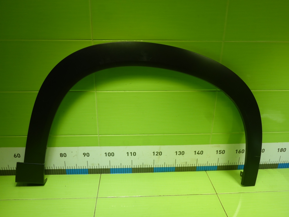 Накладка переднего крыла правого