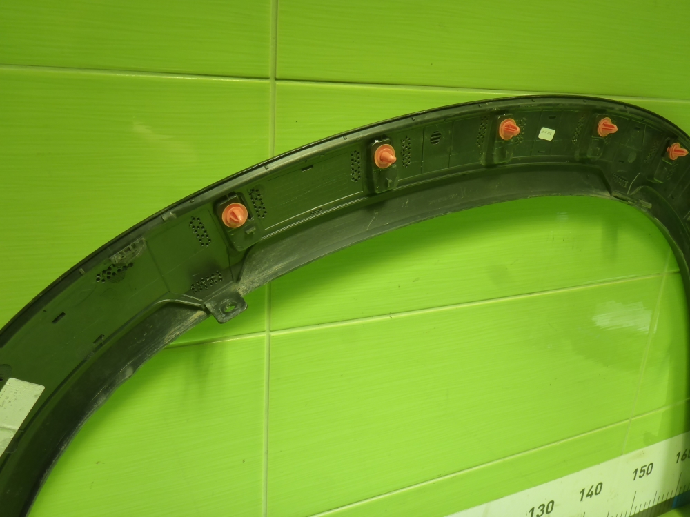 Накладка переднего крыла правого