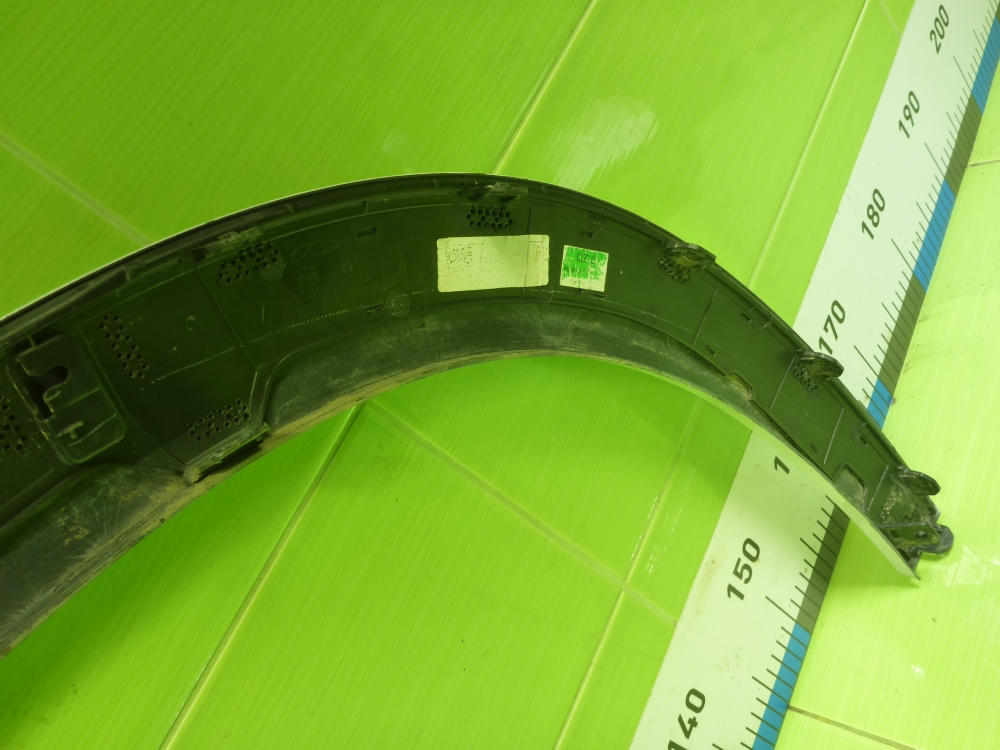 Накладка переднего крыла левого