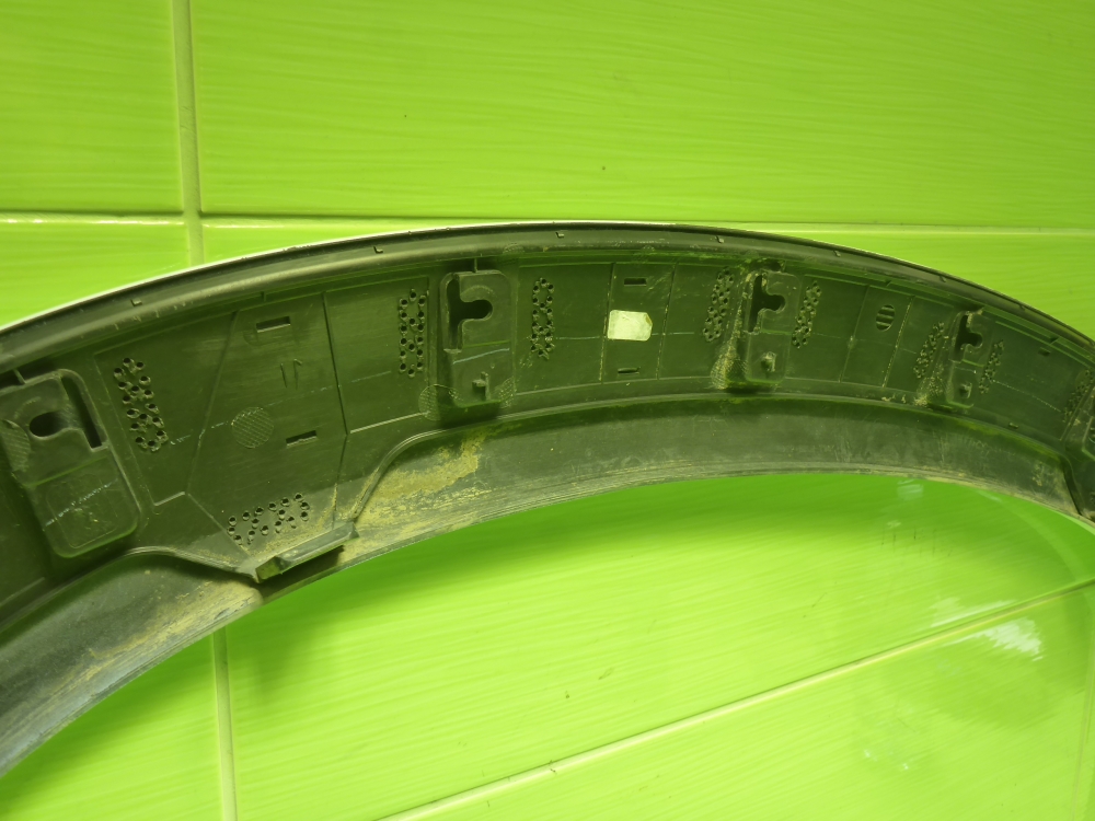 Накладка переднего крыла левого