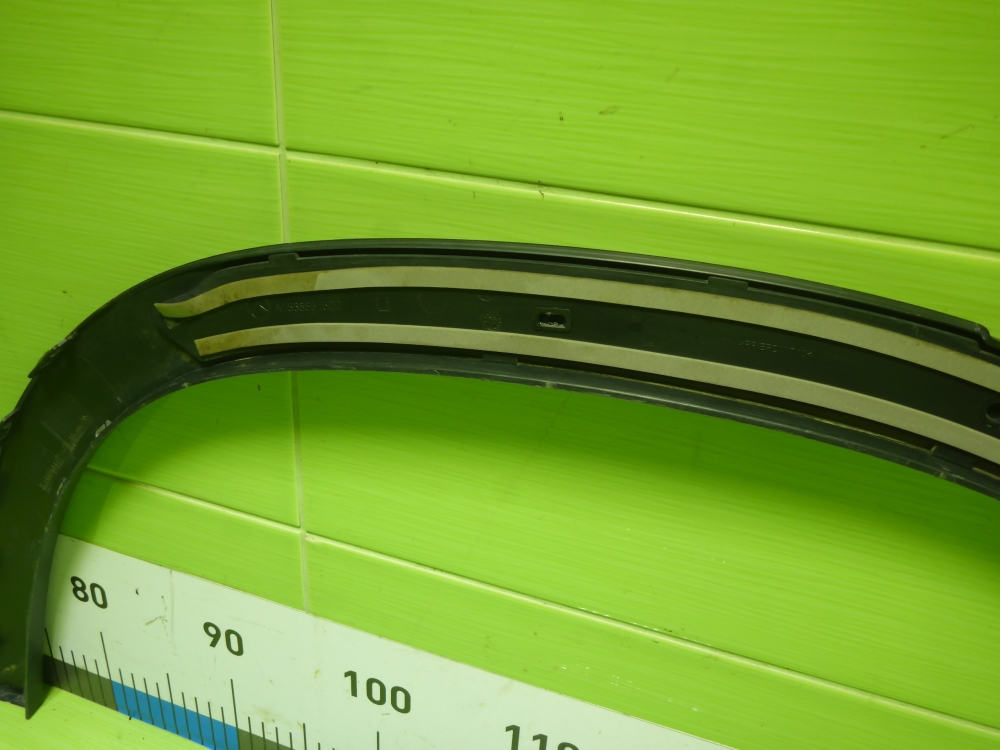 Накладка заднего крыла левого