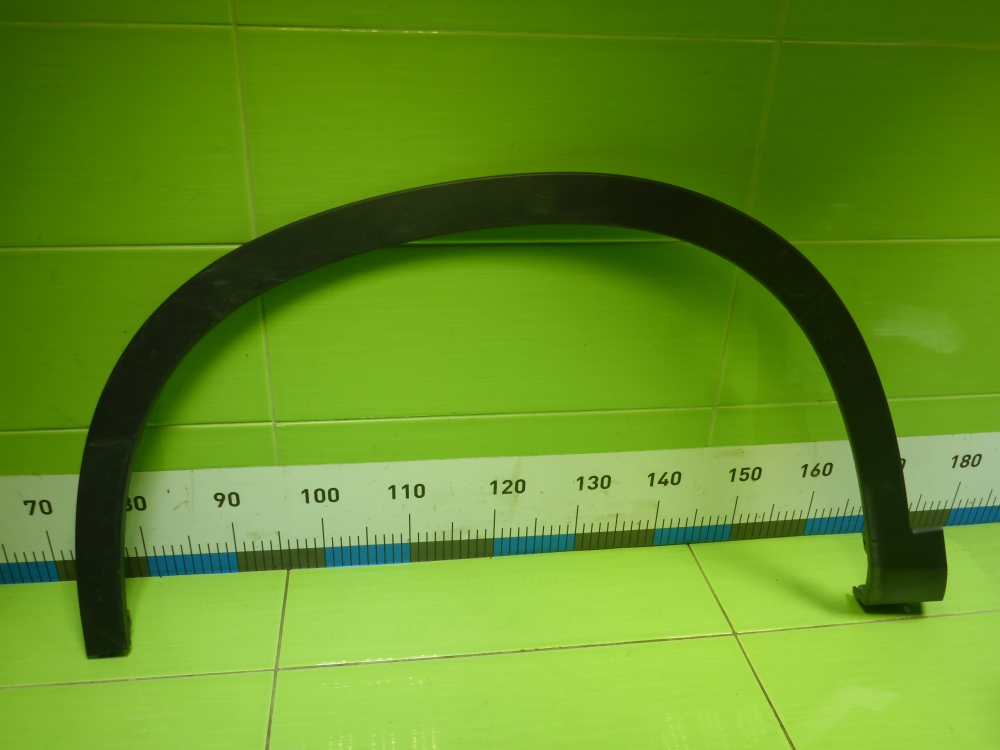 Накладка переднего крыла левого