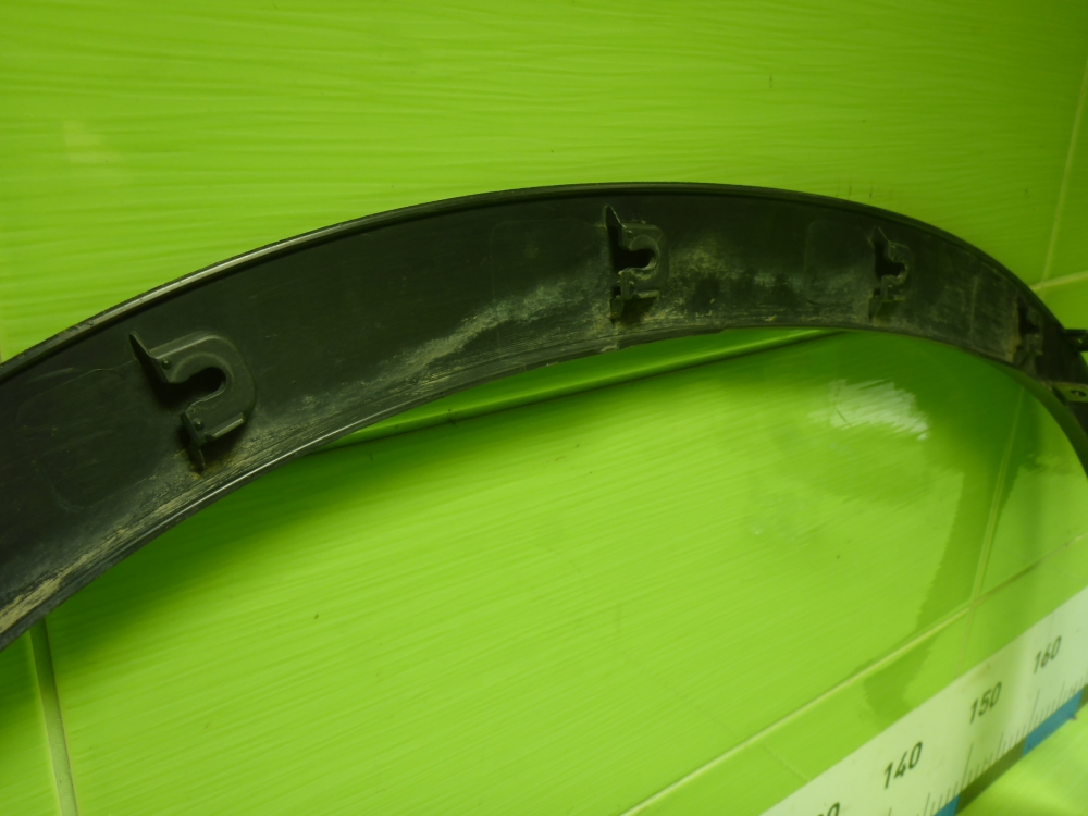 Накладка переднего крыла левого