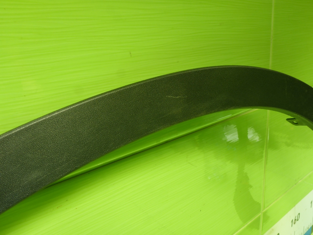 Накладка переднего крыла левого