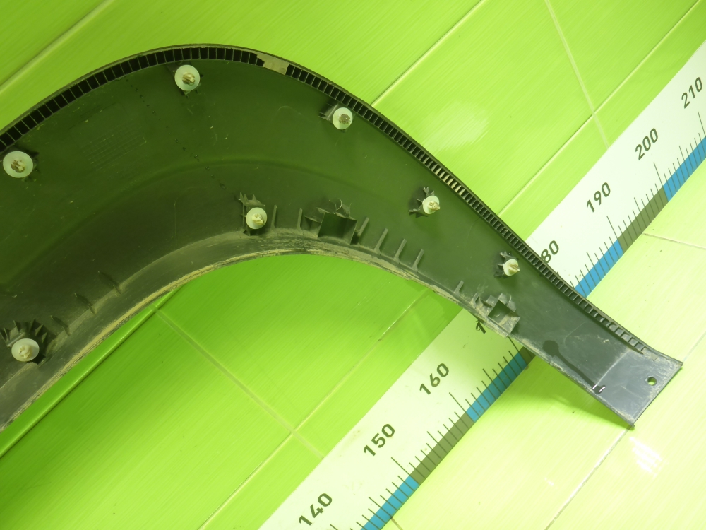 Накладка заднего крыла правого