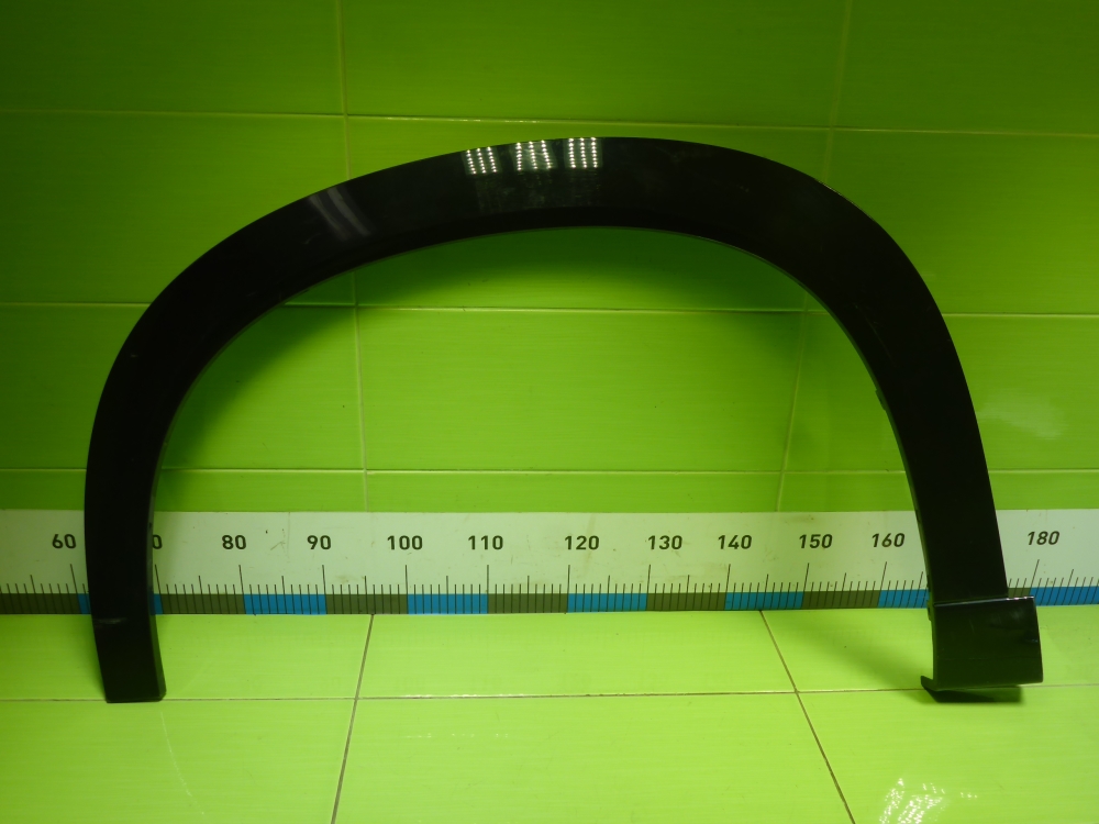 Накладка переднего крыла левого