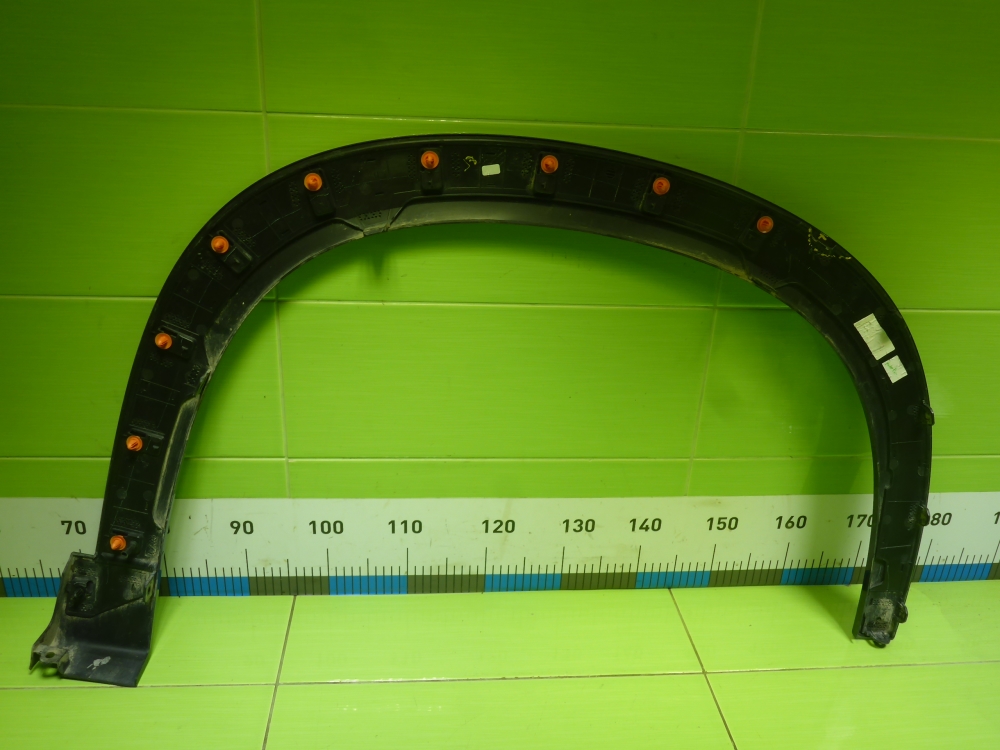 Накладка переднего крыла левого