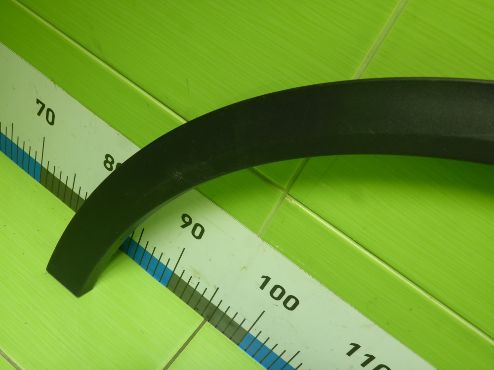 Накладка переднего крыла правого