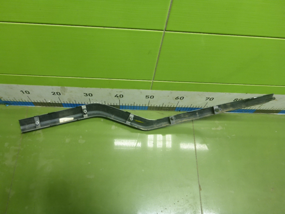 Накладка переднего бампера правая