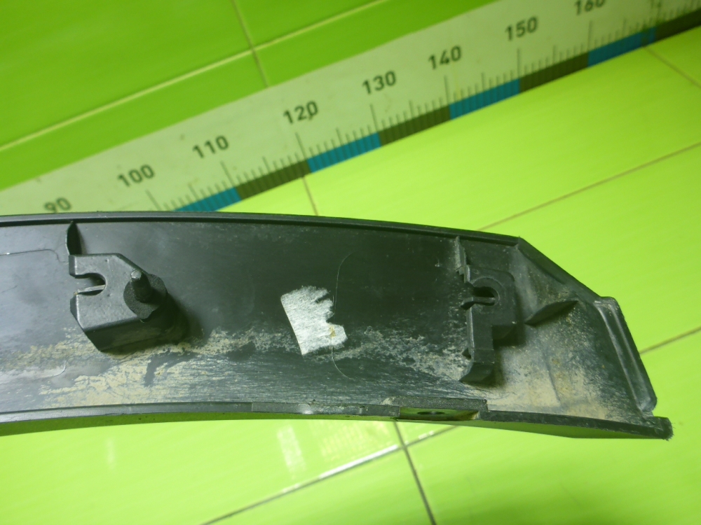 Накладка заднего крыла левого