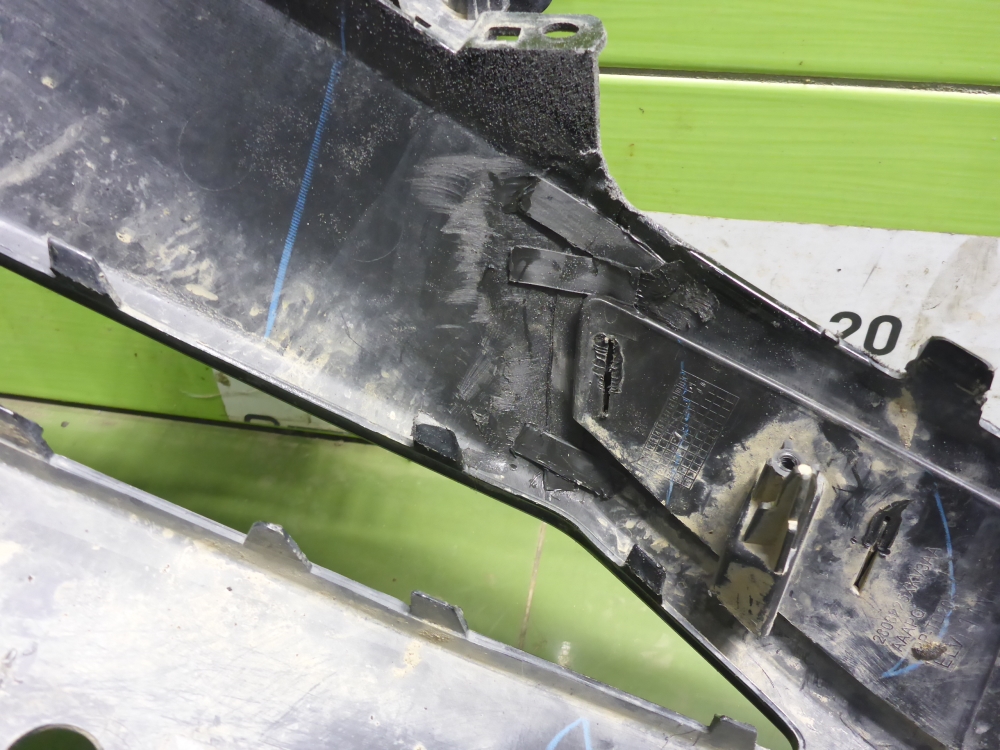 Бампер передний