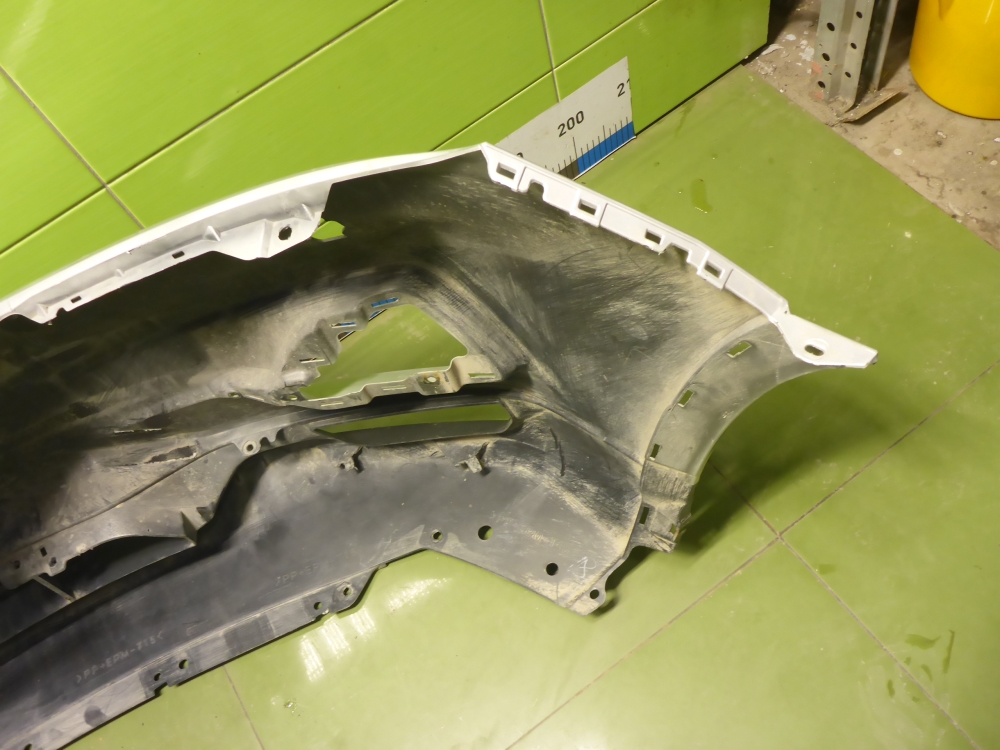 Бампер передний