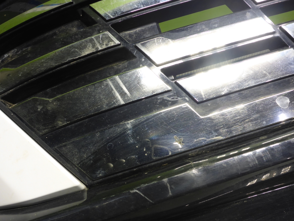 Бампер передний