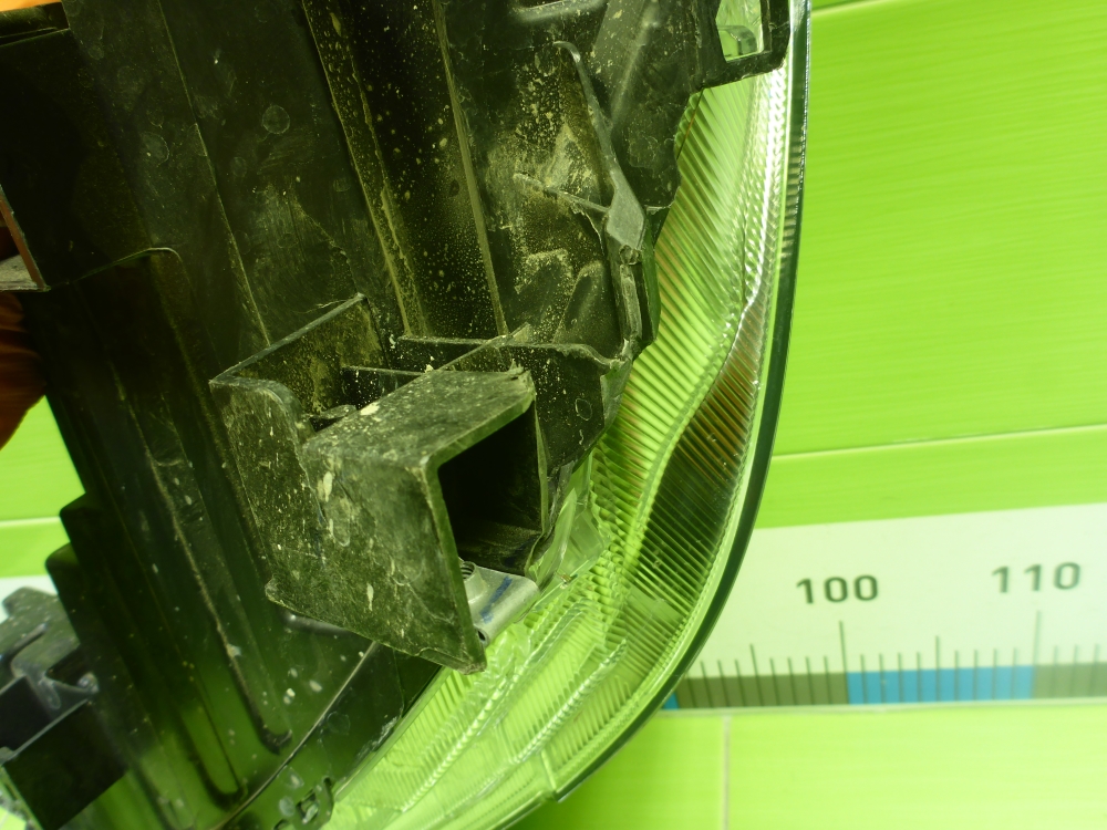 Фара правая