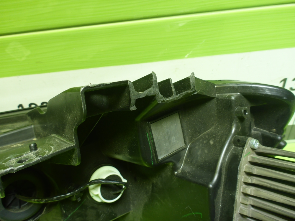 Фара дневного света правая (ходовые огни)