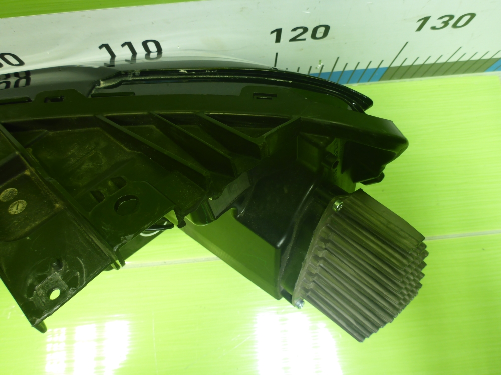 Фара дневного света правая (ходовые огни)