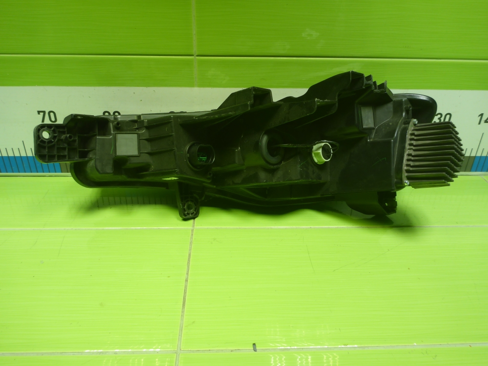 Фара дневного света правая (ходовые огни)