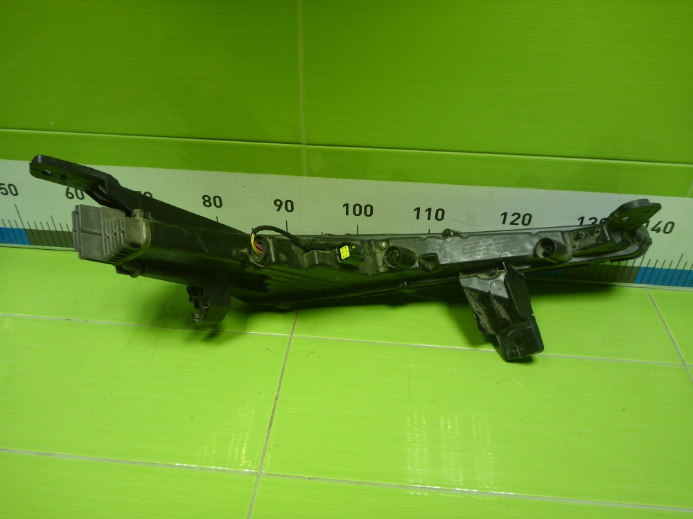 Фара дневного света левая (ходовые огни)