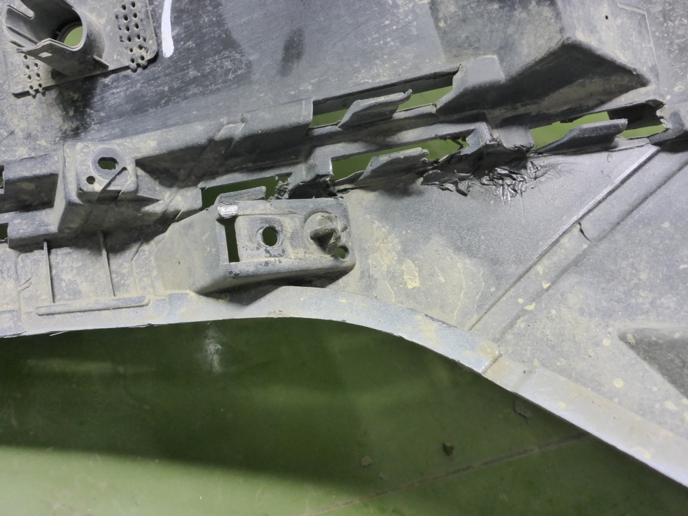 Бампер задний