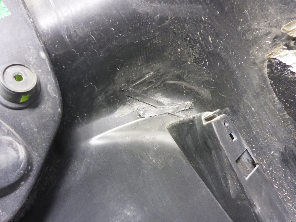 Бампер задний