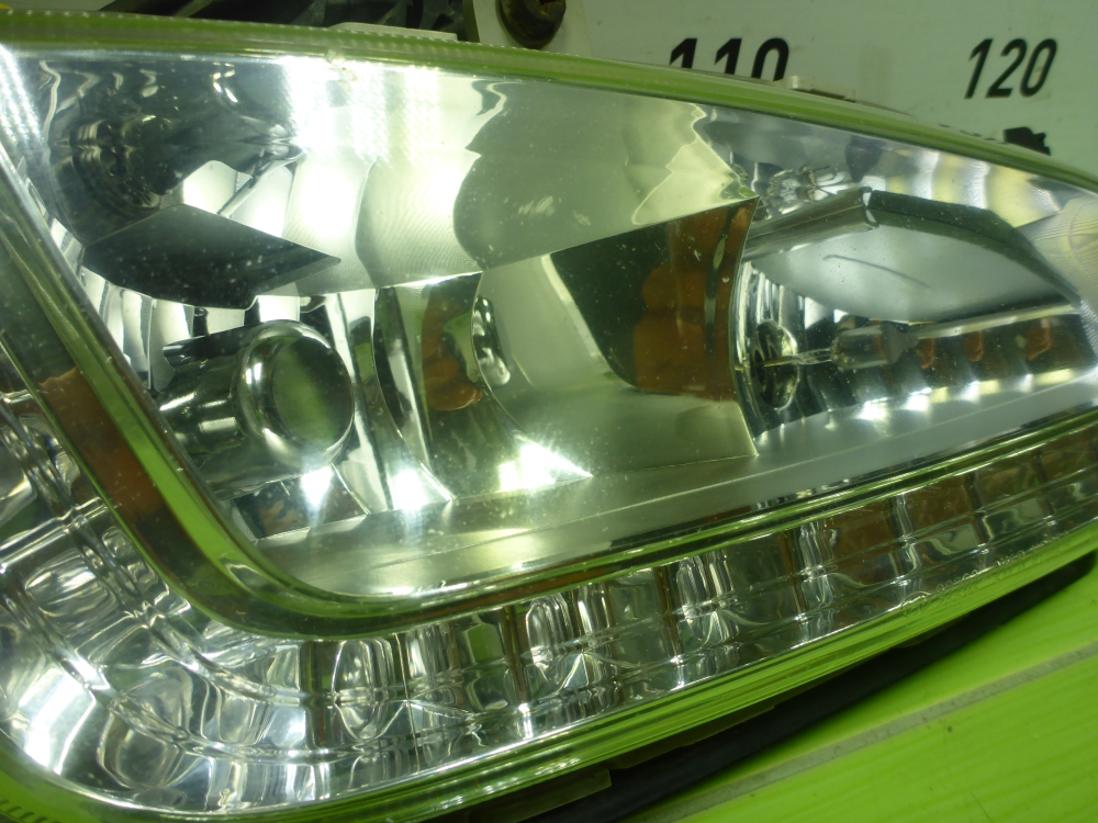 Фара противотуманная правая