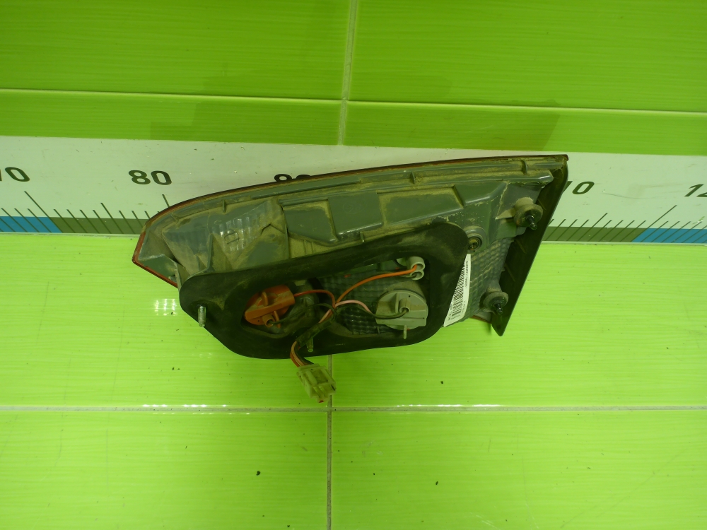 Фонарь задний внутренний левый