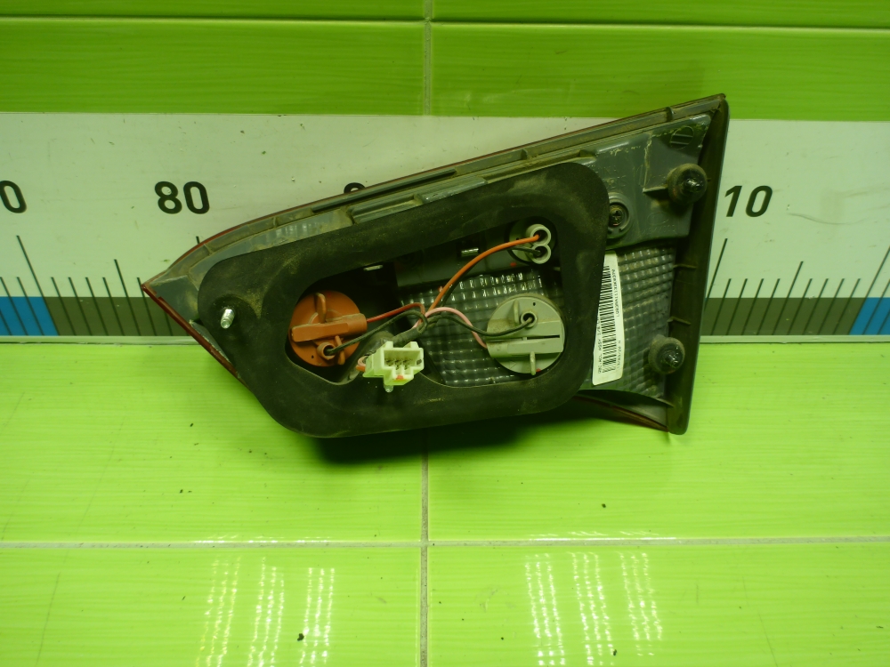 Фонарь задний внутренний левый