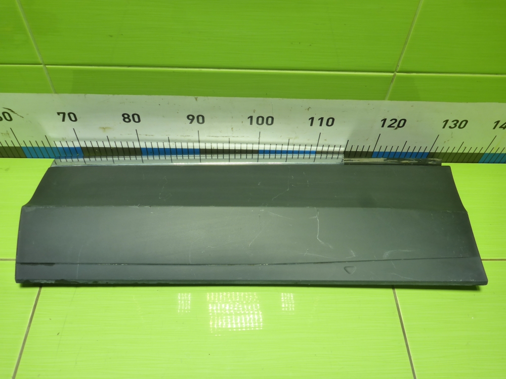 Накладка двери задней левой