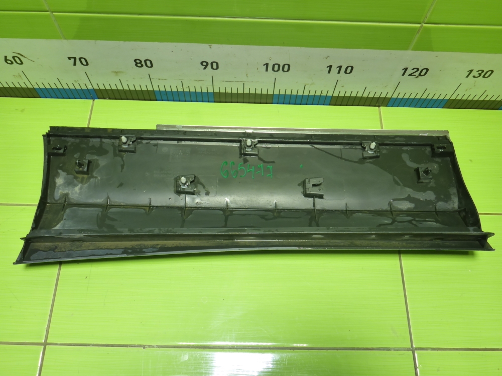 Накладка двери задней левой