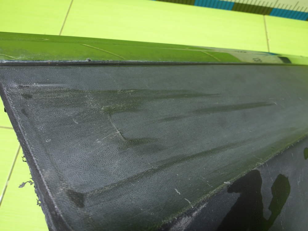 Накладка двери задней левой