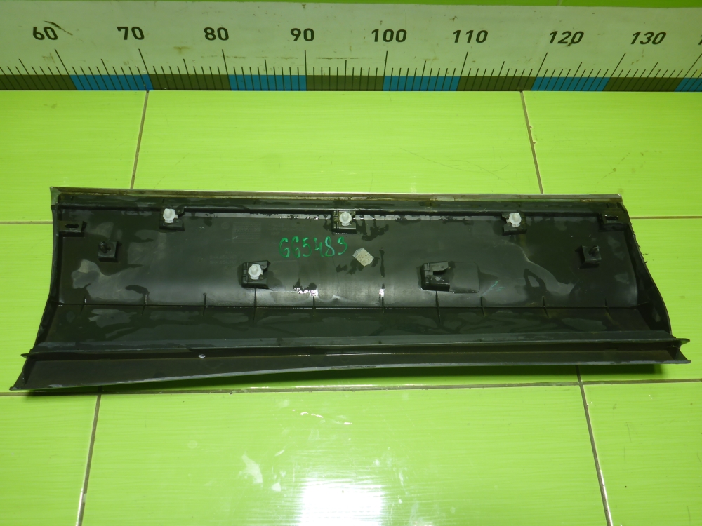 Накладка двери задней левой