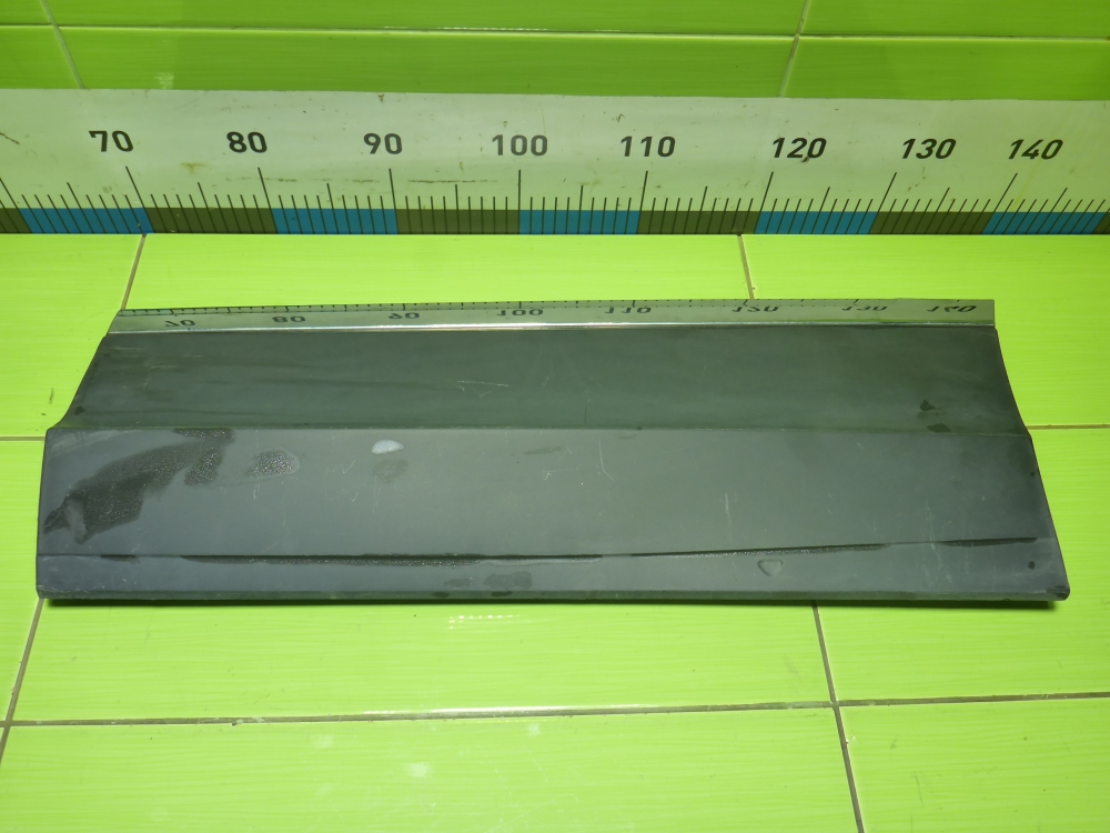 Накладка двери задней левой