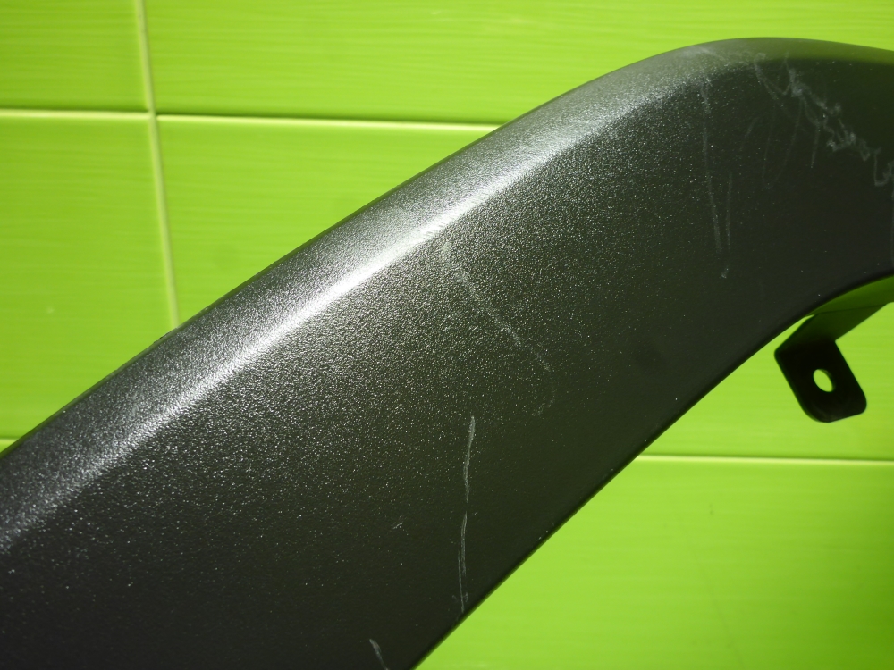 Накладка переднего крыла левого