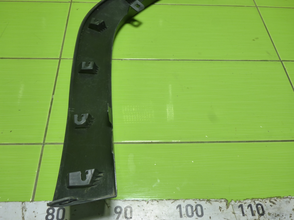 Накладка переднего крыла левого