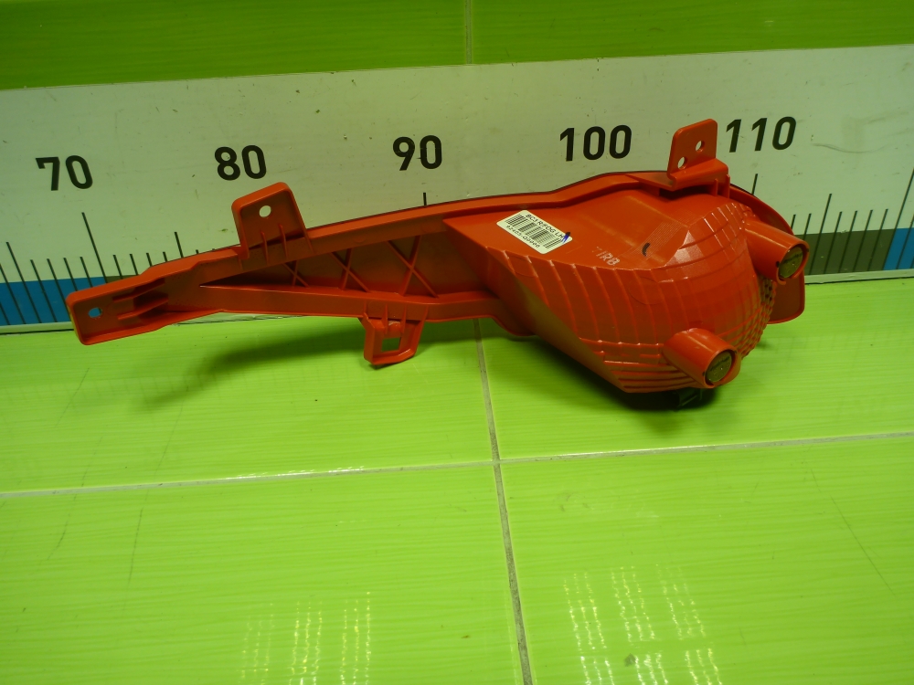 Фонарь задний в бампер левый