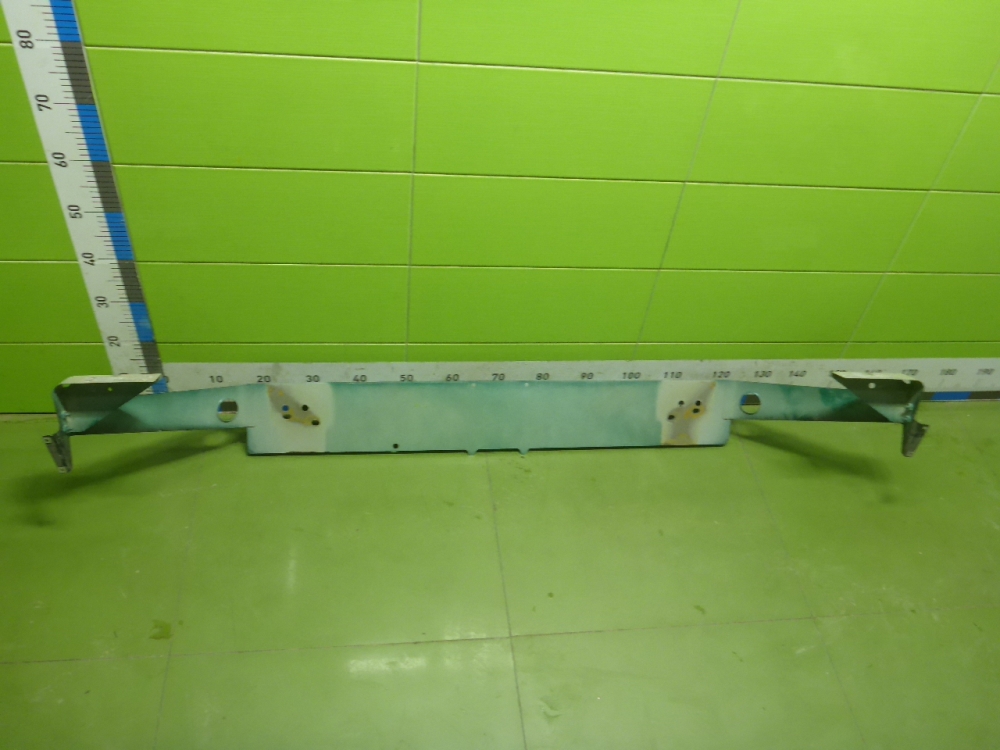 Усилитель переднего бампера