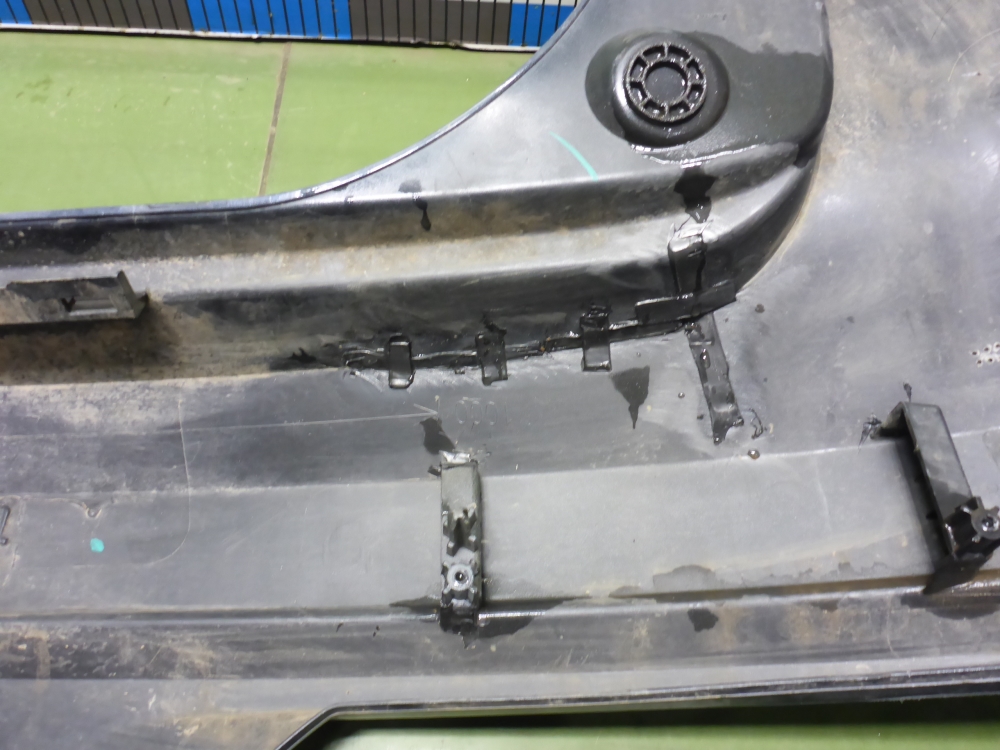 Бампер задний