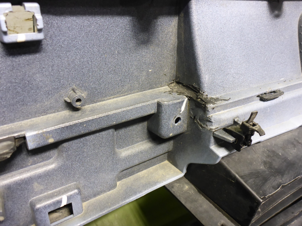 Бампер передний