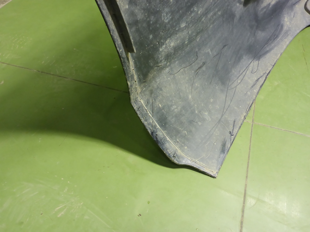 Бампер задний