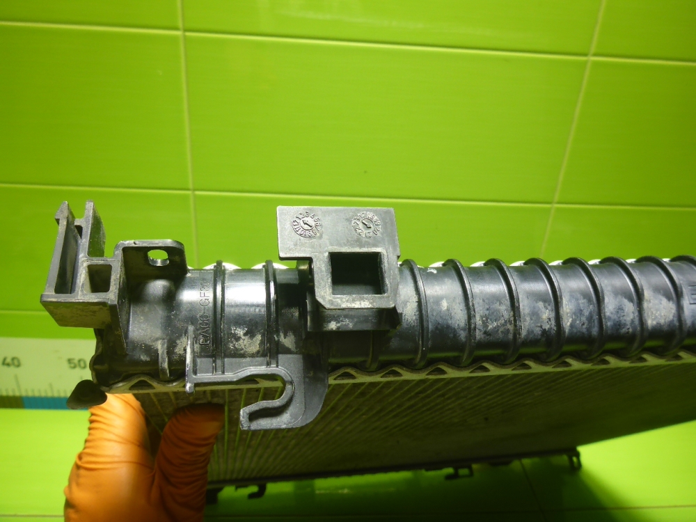 Радиатор охлаждения двигателя дополнительный