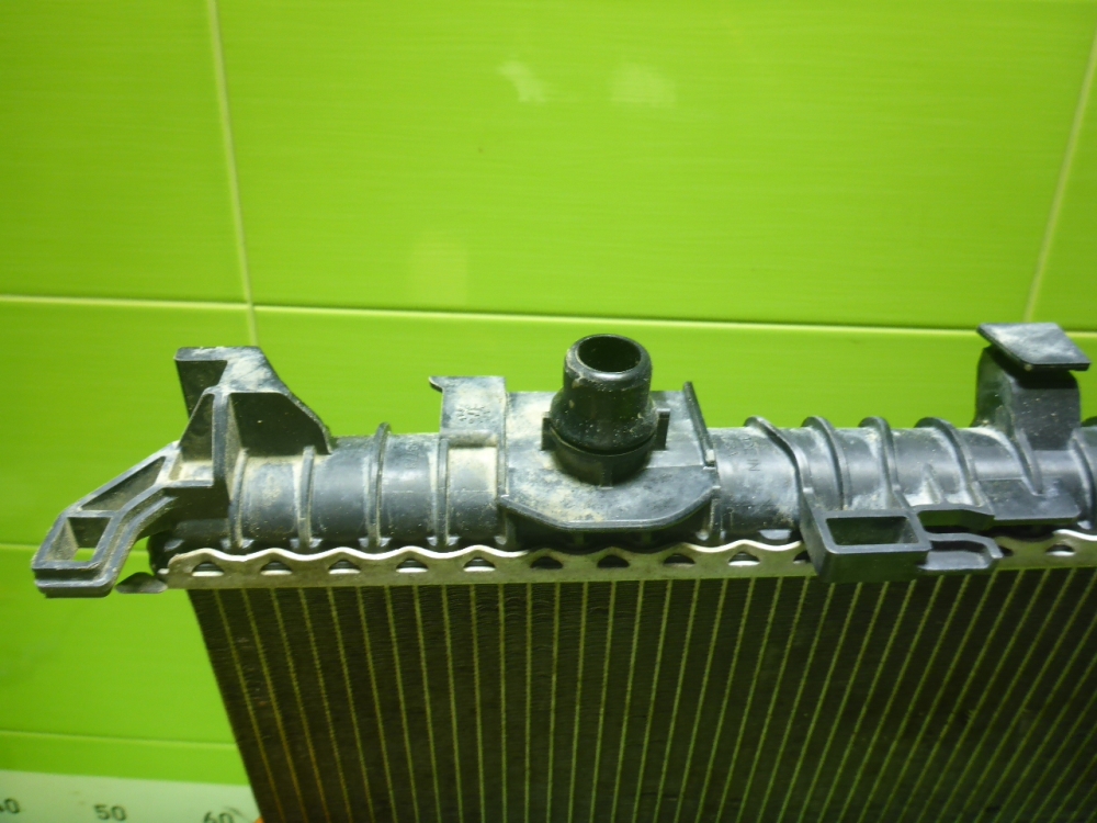 Радиатор охлаждения двигателя дополнительный