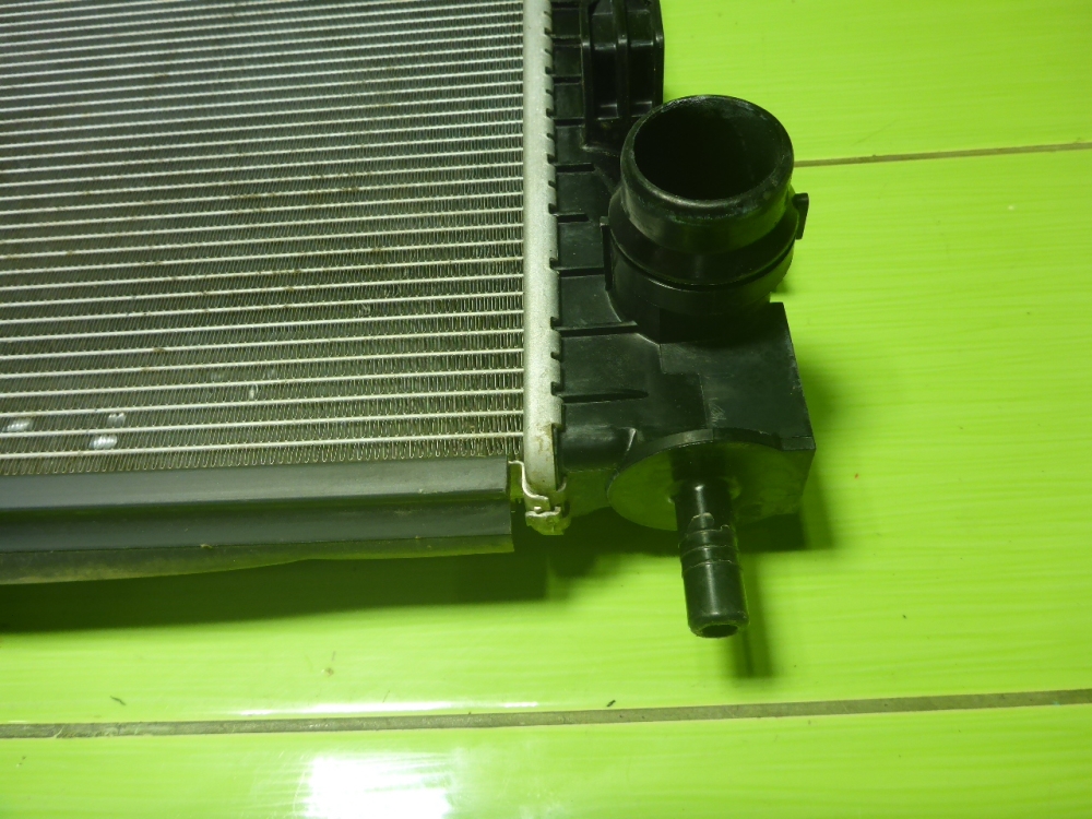 Радиатор охлаждения двигателя основной