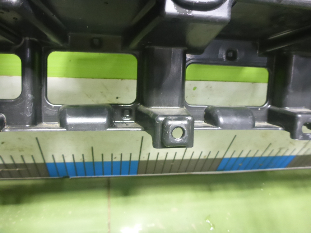 Кронштейн переднего бампера