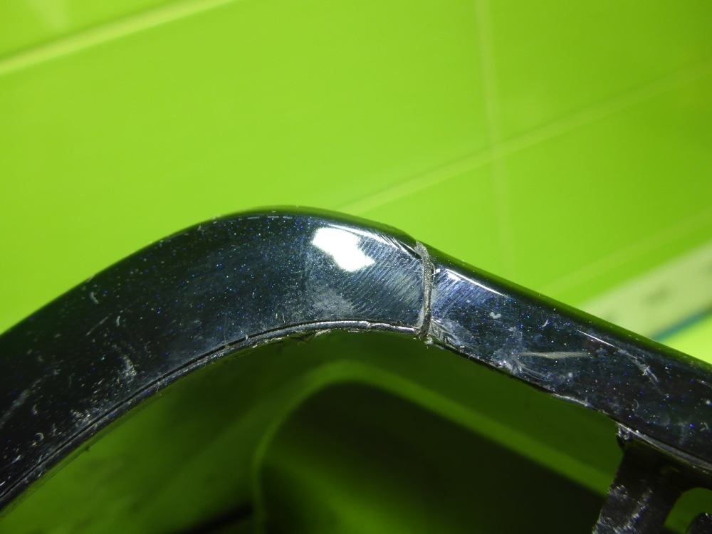 Накладка переднего бампера левая