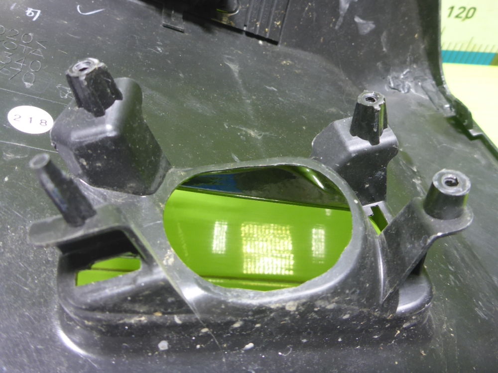 Накладка переднего бампера левая