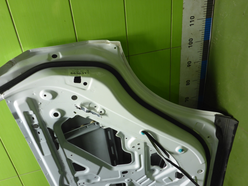 Дверь задняя правая