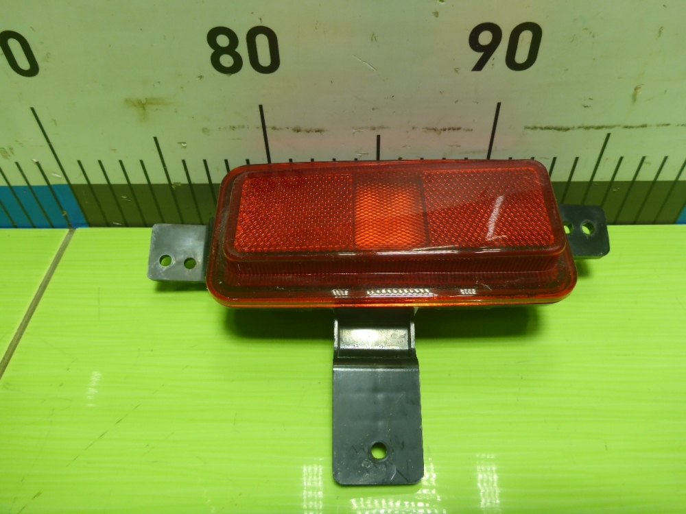 Фонарь задний в бампер левый