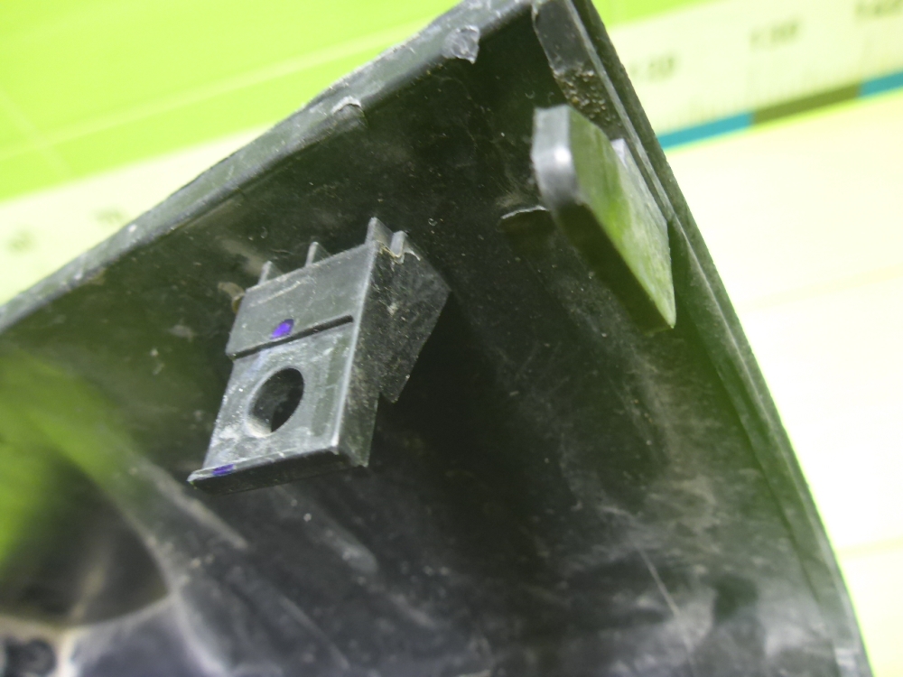 Накладка заднего бампера правая