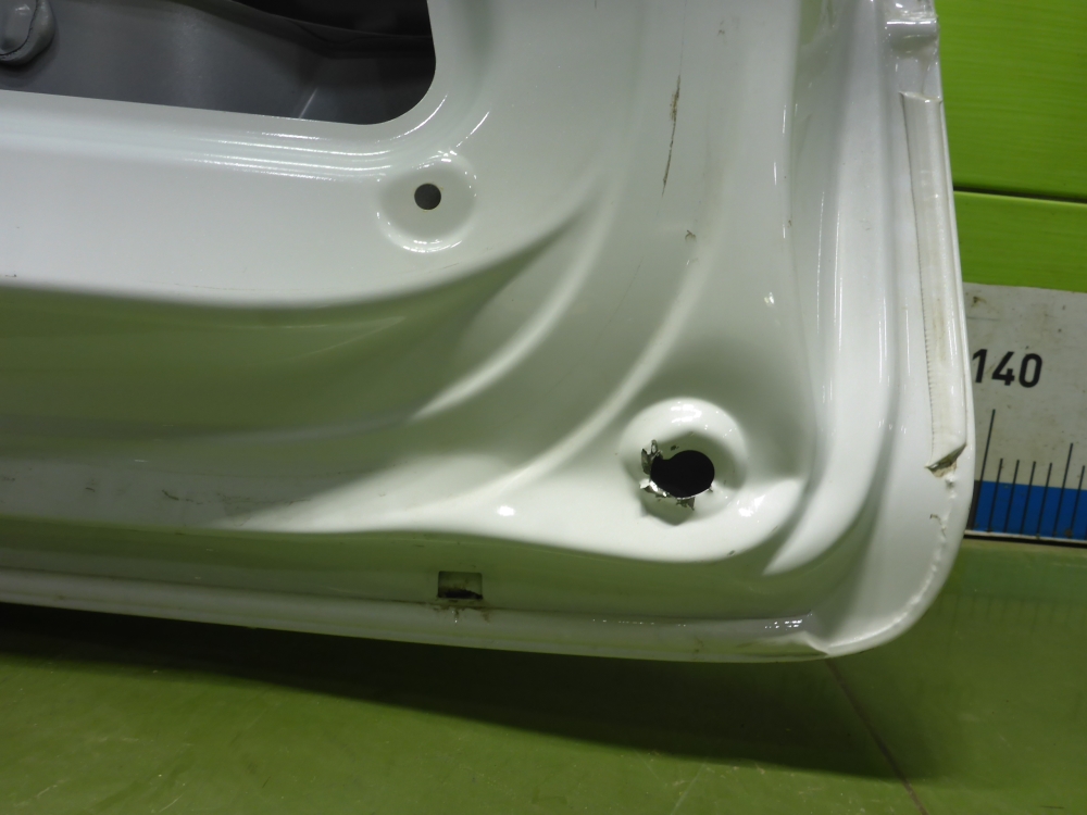 Дверь багажника