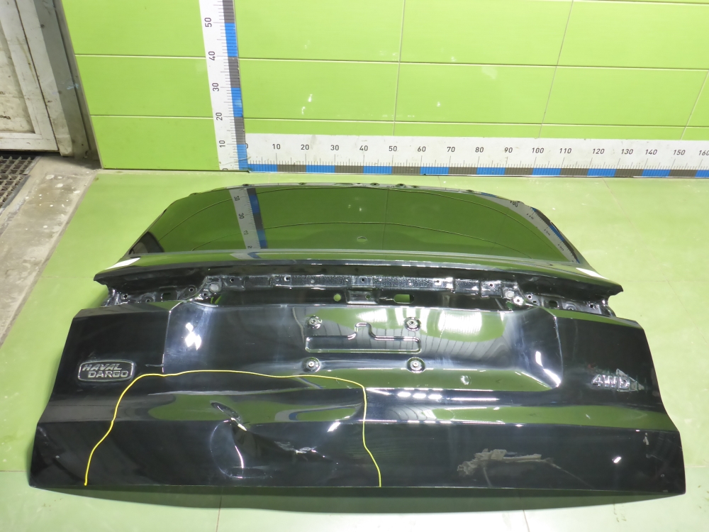 Дверь багажника